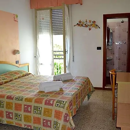 Szálloda Rosy 2*