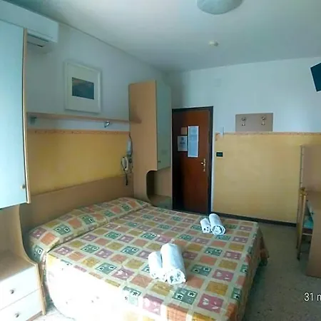 Rosy Szálloda 2*